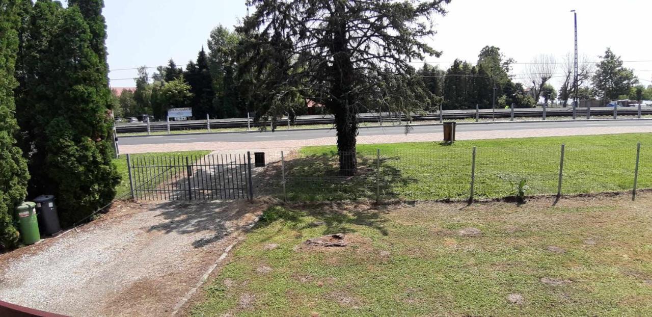 Rosy Apartman Daire Vonyarcvashegy Dış mekan fotoğraf